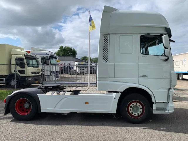 DAF XF 440 FT Euro6 SSC standairco 2 tanks TuV 09-2025 - Tegljač: slika DAF XF 440 FT Euro6 SSC standairco 2 tanks TuV 09-2025 - Tegljač DAF XF 440 FT Euro6 SSC standairco 2 tanks TuV 09-2025 - Tegljač: slika DAF XF 440 FT Euro6 SSC standairco 2 tanks TuV 09-2025 - Tegljač