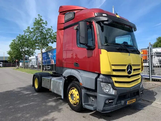 Mercedes-Benz Actros 1840 Euro 6 streamspace - Tegljač: slika Mercedes-Benz Actros 1840 Euro 6 streamspace - Tegljač Mercedes-Benz Actros 1840 Euro 6 streamspace - Tegljač: slika Mercedes-Benz Actros 1840 Euro 6 streamspace - Tegljač