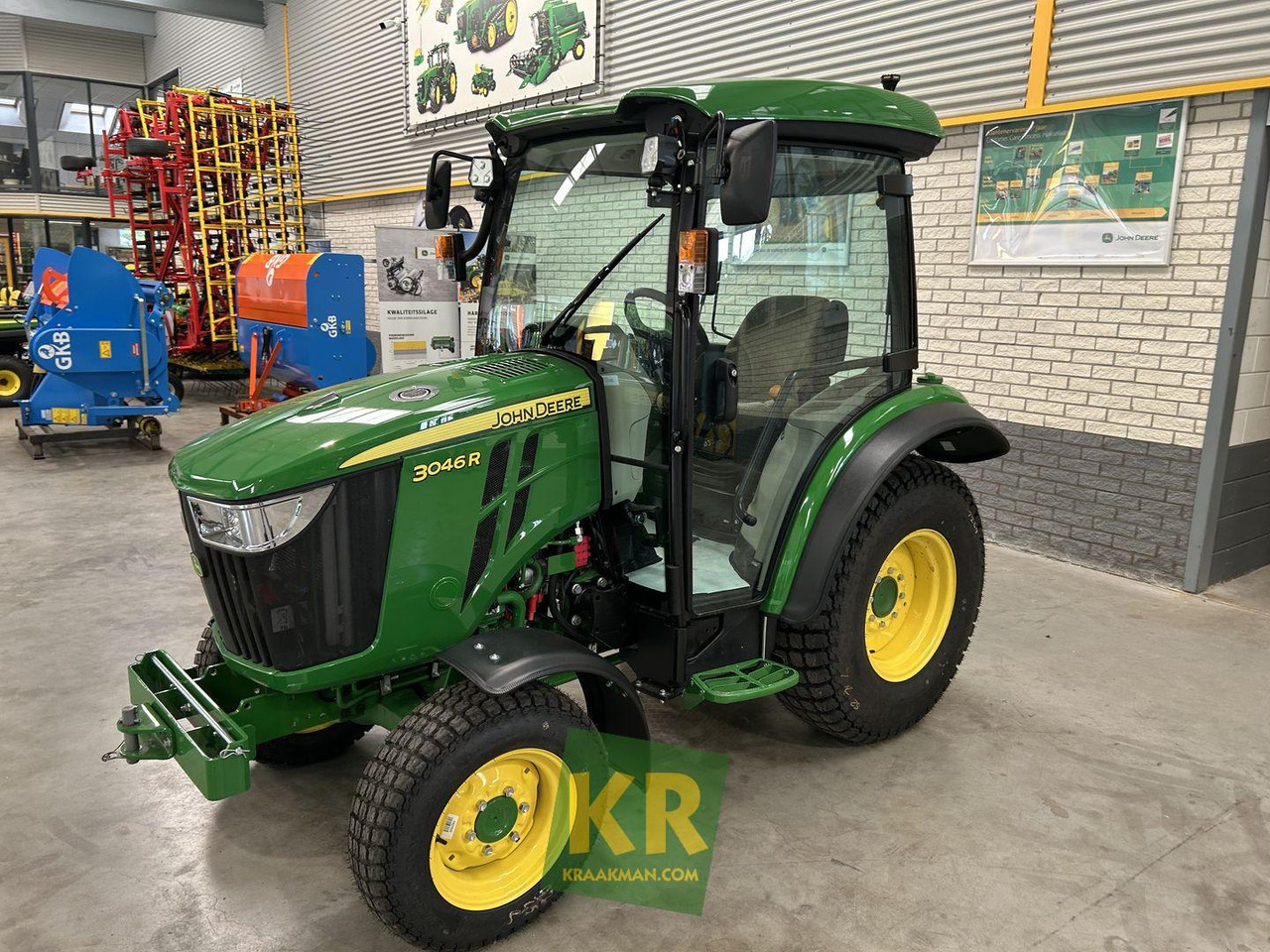 3046R John Deere - Mali traktor: slika 3046R John Deere - Mali traktor 3046R John Deere - Mali traktor: slika 3046R John Deere - Mali traktor