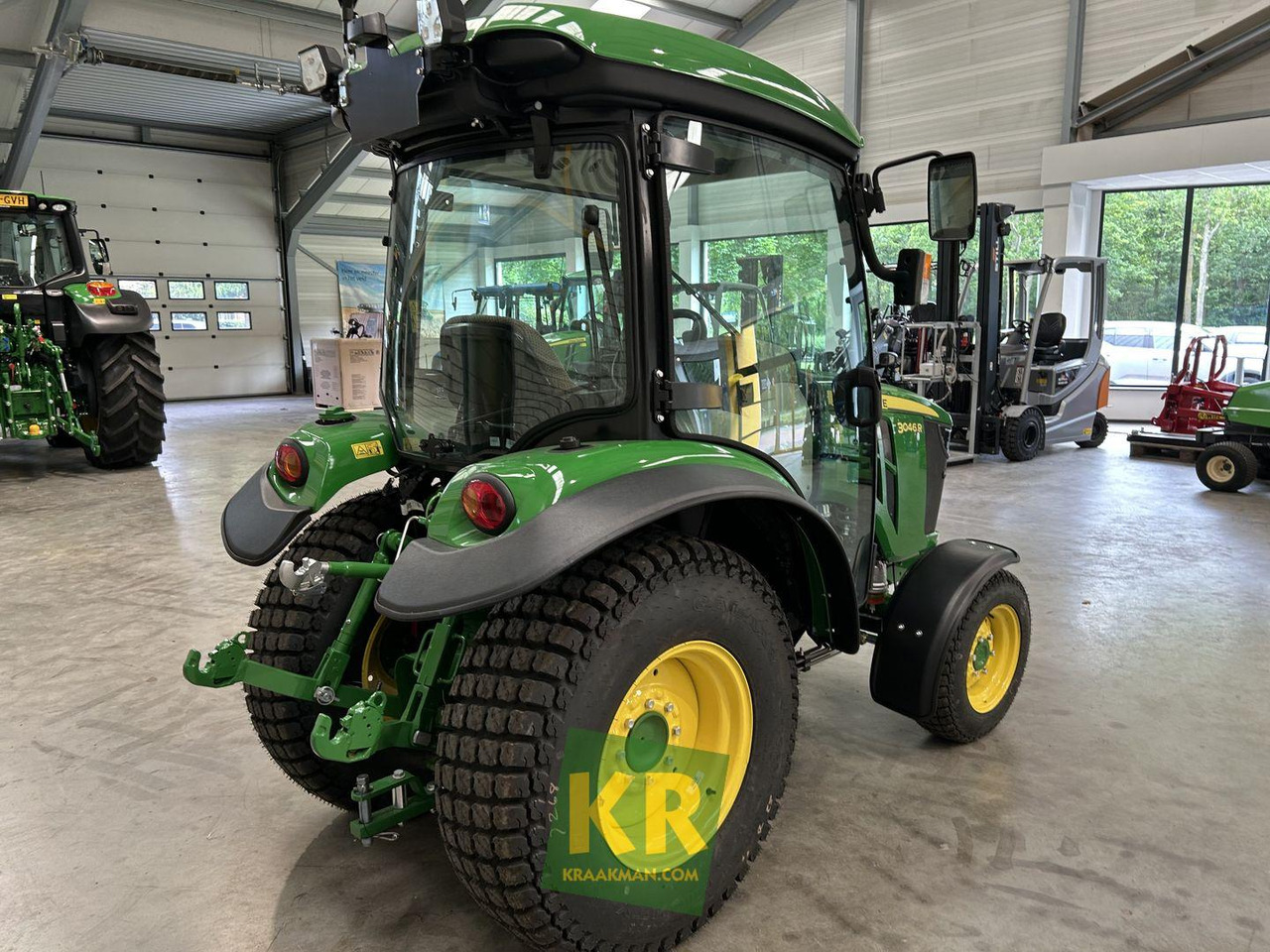 3046R John Deere - Mali traktor: slika 3046R John Deere - Mali traktor 3046R John Deere - Mali traktor: slika 3046R John Deere - Mali traktor
