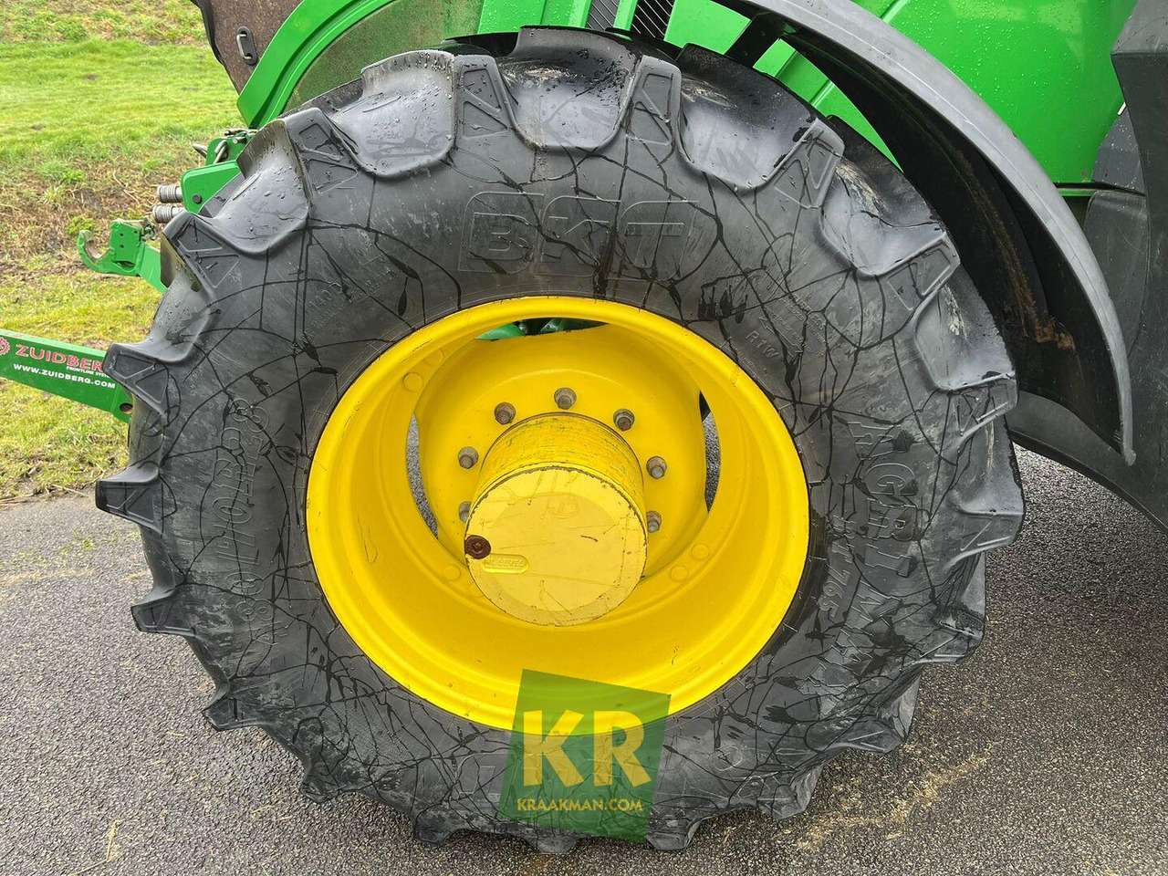 Traktor 6140R John Deere: slika Traktor 6140R John Deere