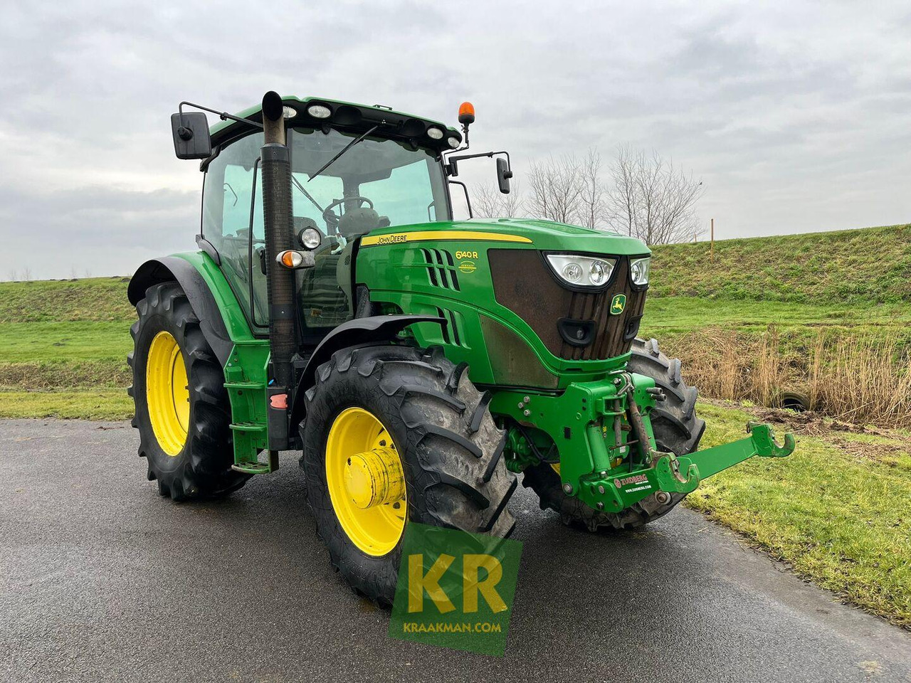 Traktor 6140R John Deere: slika Traktor 6140R John Deere