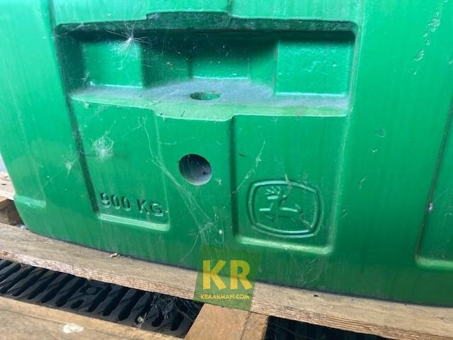 900 kg John Deere - Protuuteg: slika 900 kg John Deere - Protuuteg 900 kg John Deere - Protuuteg: slika 900 kg John Deere - Protuuteg