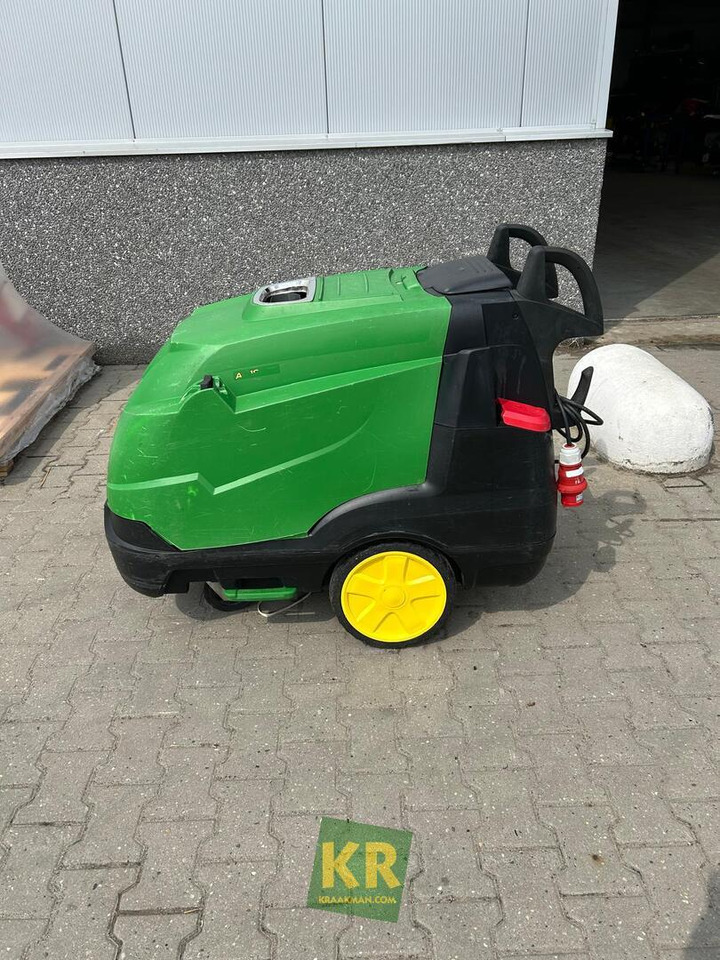 AC John Deere - Visokotlačni perač: slika AC John Deere - Visokotlačni perač AC John Deere - Visokotlačni perač: slika AC John Deere - Visokotlačni perač