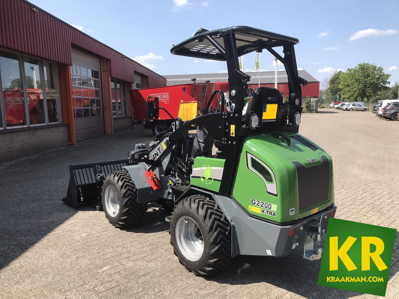 G2200E Giant - Zglobni utovarivač: slika G2200E Giant - Zglobni utovarivač G2200E Giant - Zglobni utovarivač: slika G2200E Giant - Zglobni utovarivač