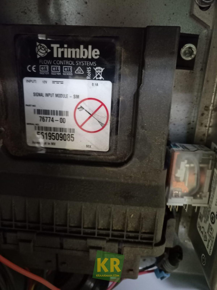 Geoswitch Trimble - Električni sustav za Poljoprivredni strojevi: slika Geoswitch Trimble - Električni sustav za Poljoprivredni strojevi Geoswitch Trimble - Električni sustav za Poljoprivredni strojevi: slika Geoswitch Trimble - Električni sustav za Poljoprivredni strojevi