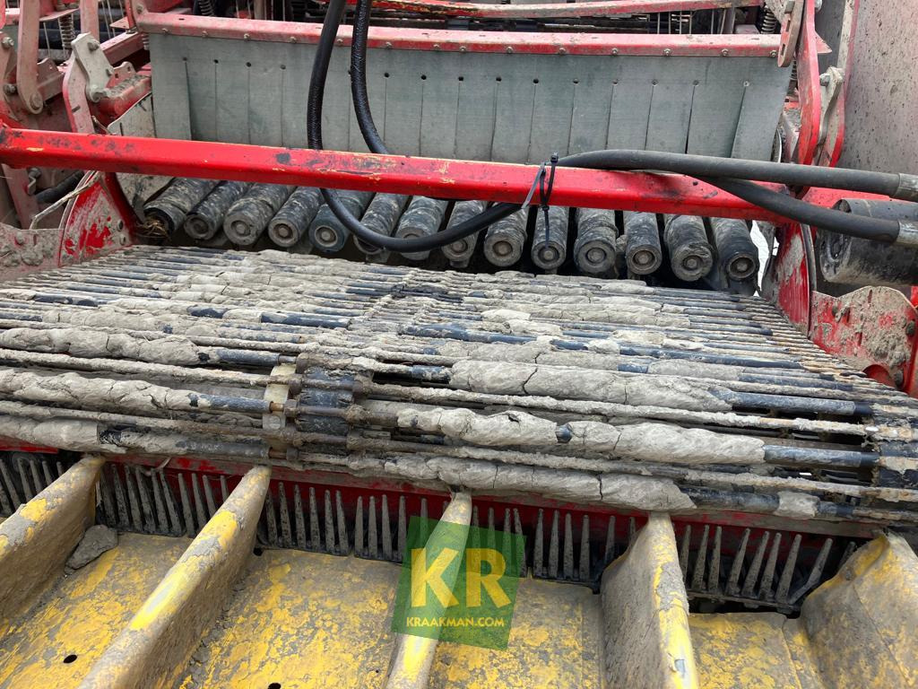 Grimme GV 3000 - Kombajn za krumpir: slika Grimme GV 3000 - Kombajn za krumpir Grimme GV 3000 - Kombajn za krumpir: slika Grimme GV 3000 - Kombajn za krumpir
