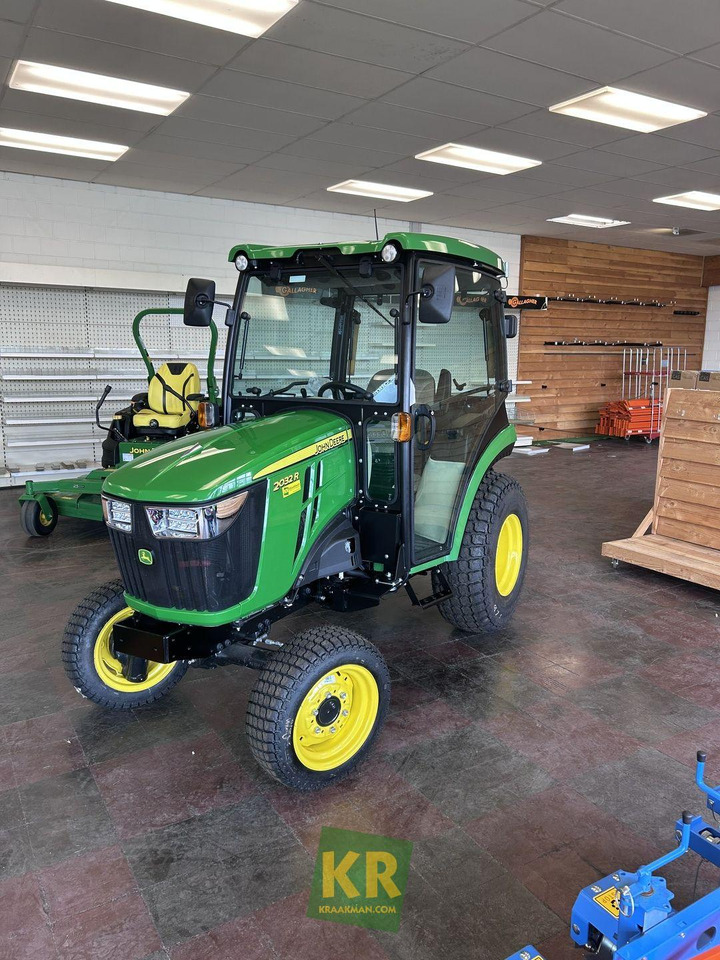 John Deere 2032R - Mali traktor: slika John Deere 2032R - Mali traktor John Deere 2032R - Mali traktor: slika John Deere 2032R - Mali traktor