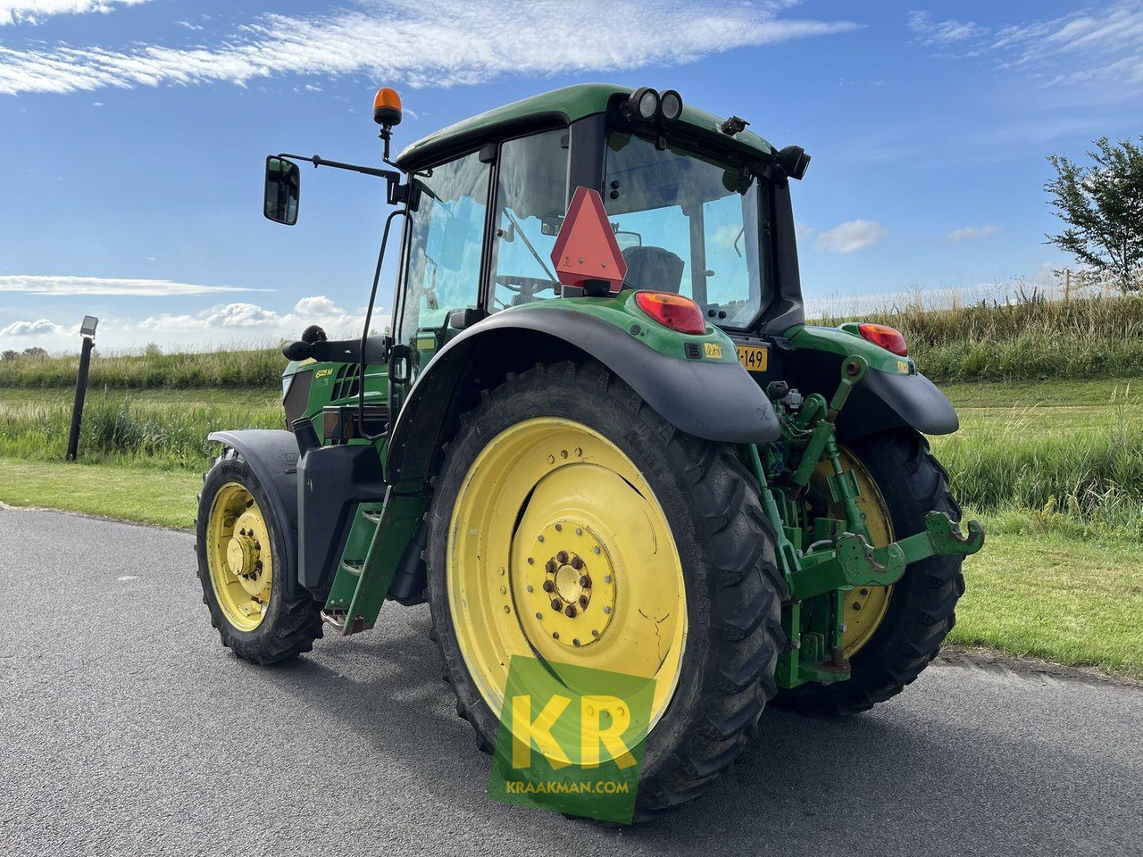 John Deere 6125M trekker - Traktor: slika John Deere 6125M trekker - Traktor John Deere 6125M trekker - Traktor: slika John Deere 6125M trekker - Traktor
