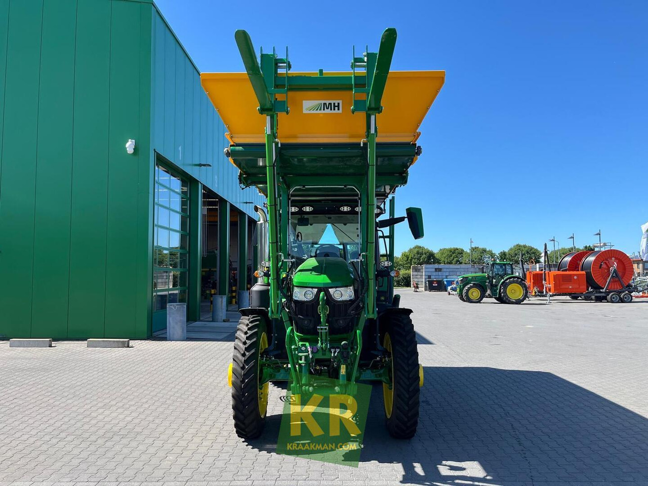 John Deere 6R 155 - Traktor: slika John Deere 6R 155 - Traktor John Deere 6R 155 - Traktor: slika John Deere 6R 155 - Traktor