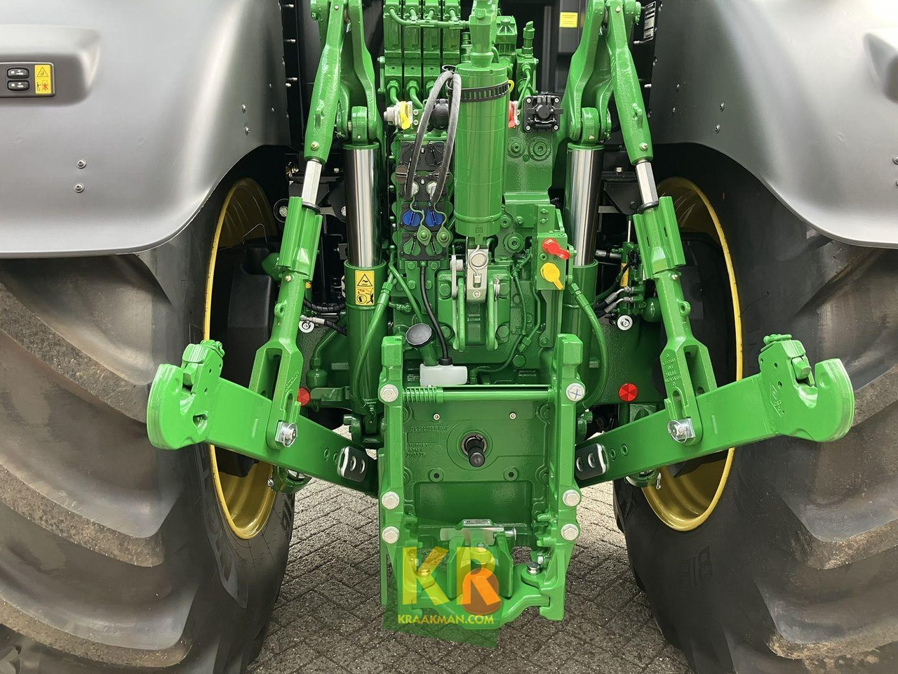 John Deere 6R 230 - Traktor: slika John Deere 6R 230 - Traktor John Deere 6R 230 - Traktor: slika John Deere 6R 230 - Traktor