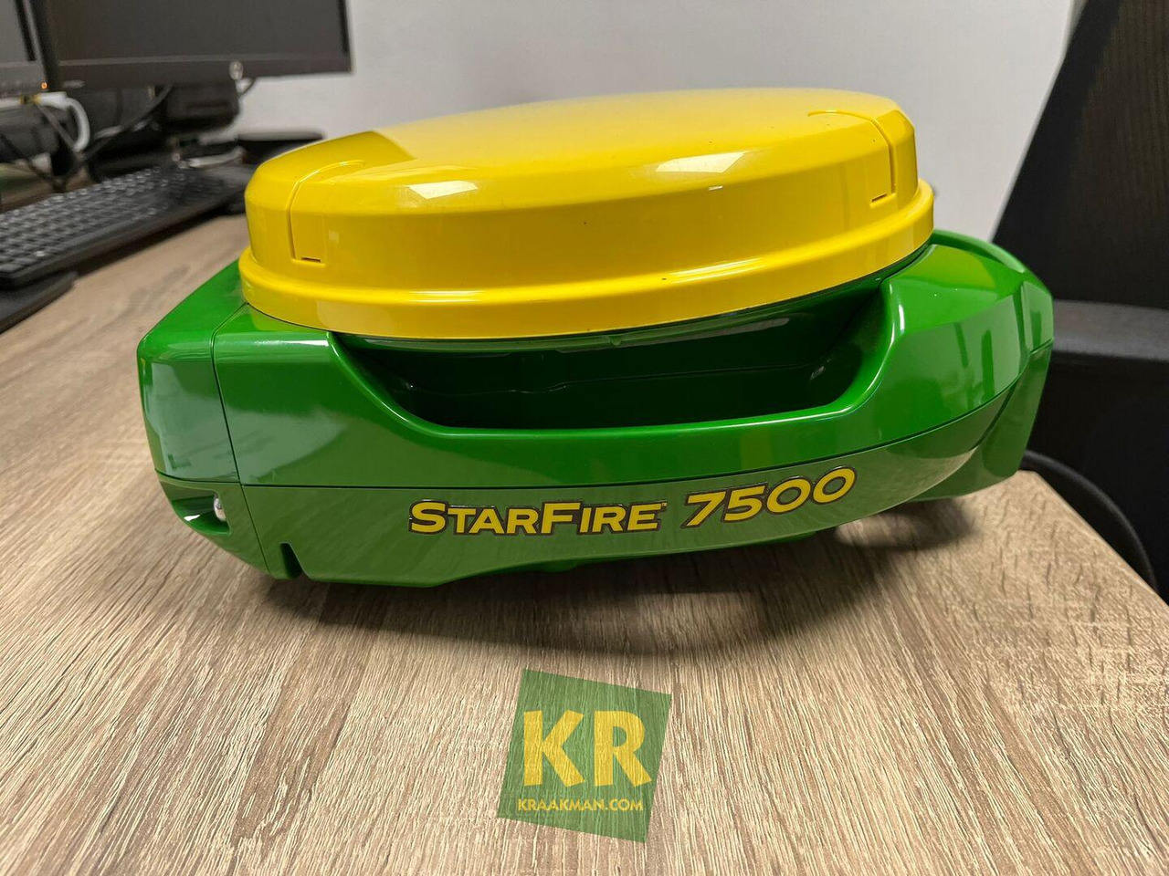 John Deere STARFIRE 7500 RECEIVER - Sustav navigacije: slika John Deere STARFIRE 7500 RECEIVER - Sustav navigacije John Deere STARFIRE 7500 RECEIVER - Sustav navigacije: slika John Deere STARFIRE 7500 RECEIVER - Sustav navigacije