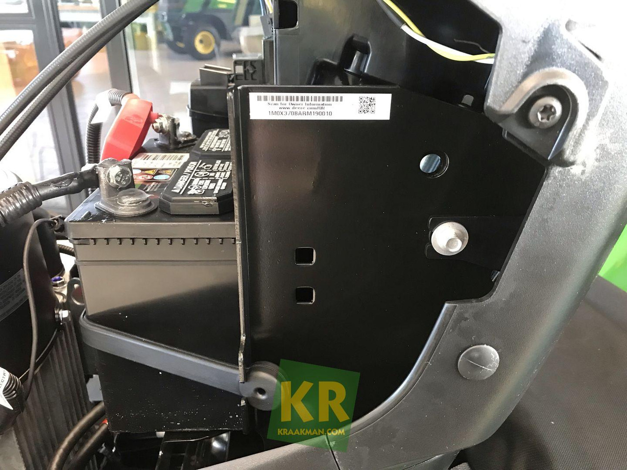 John Deere X370 - Vrtna kosilica: slika John Deere X370 - Vrtna kosilica John Deere X370 - Vrtna kosilica: slika John Deere X370 - Vrtna kosilica