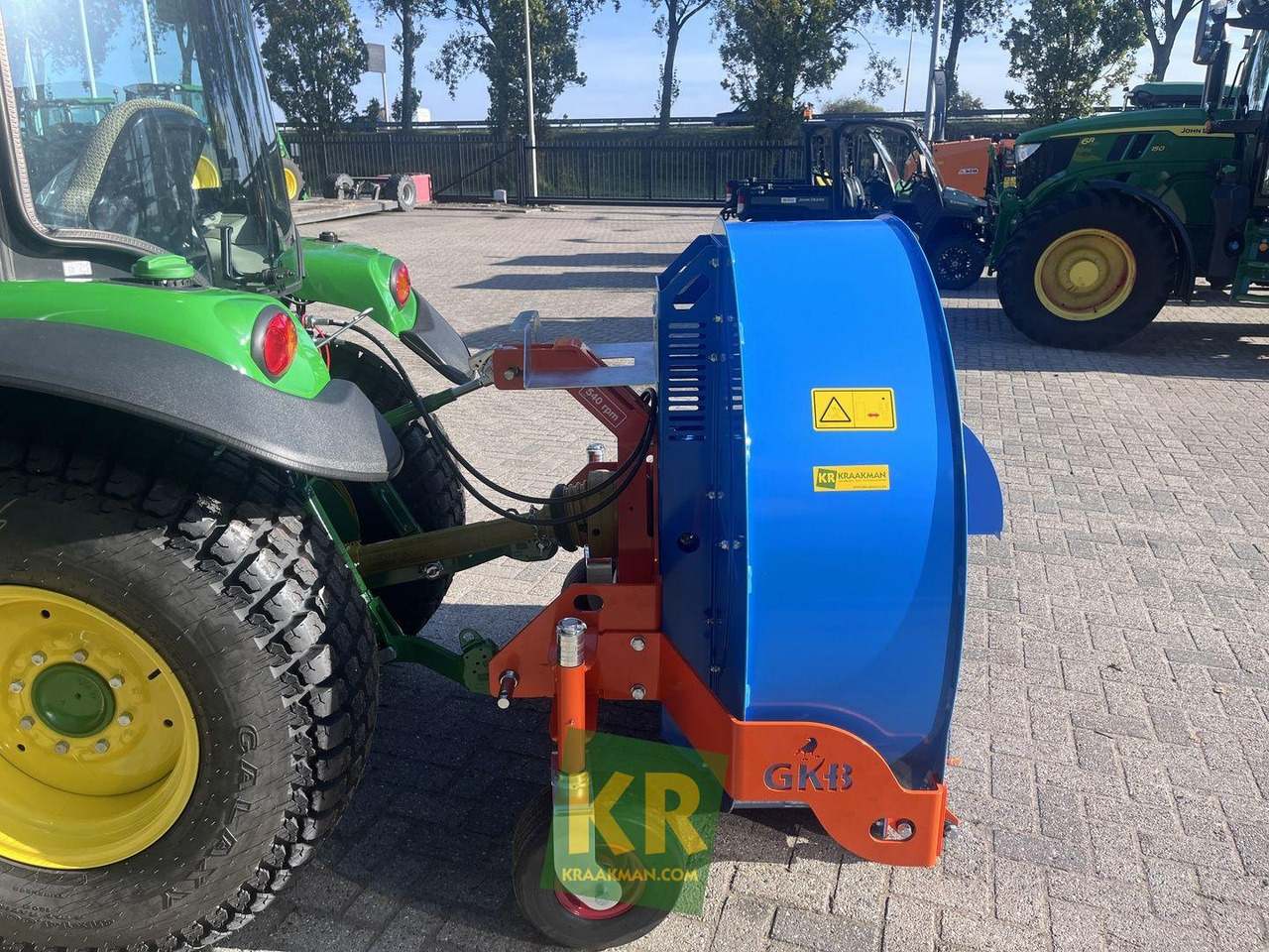 LEAF-BLOWER GKB - Oprema za vrt: slika LEAF-BLOWER GKB - Oprema za vrt LEAF-BLOWER GKB - Oprema za vrt: slika LEAF-BLOWER GKB - Oprema za vrt