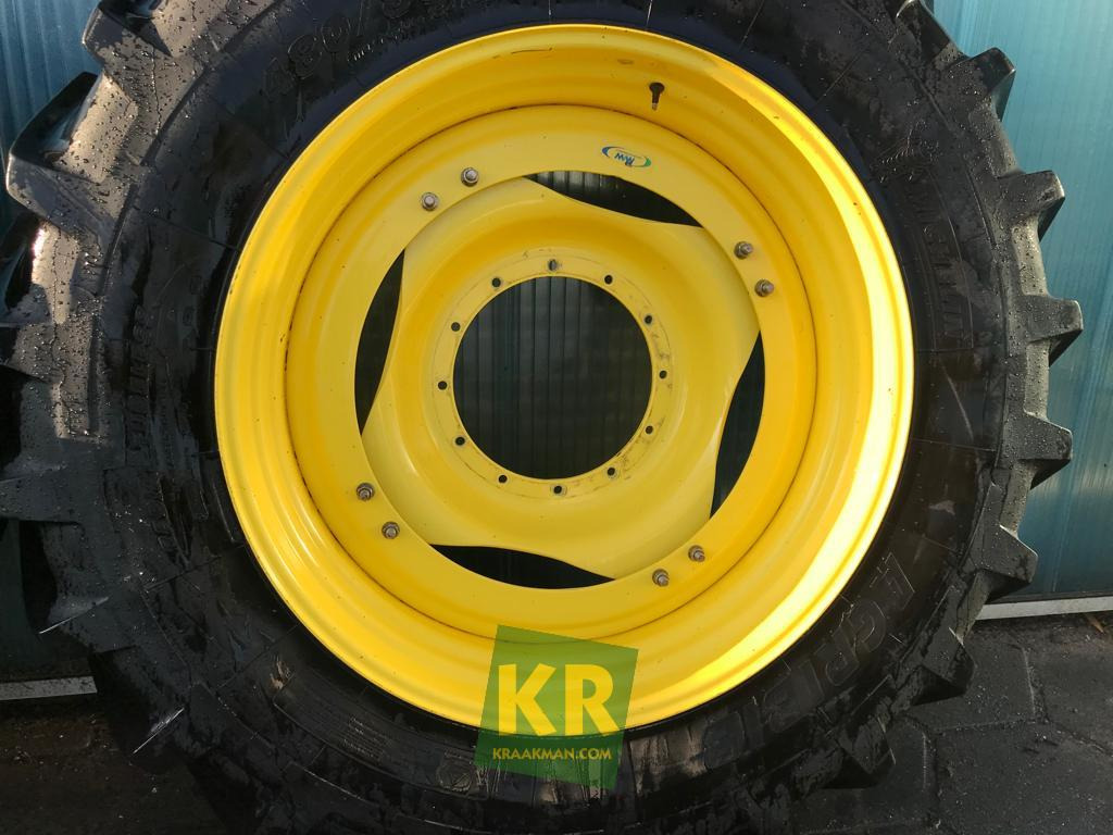 Michelin Banden Michelin - Kompletan kotač za Poljoprivredni strojevi: slika Michelin Banden Michelin - Kompletan kotač za Poljoprivredni strojevi Michelin Banden Michelin - Kompletan kotač za Poljoprivredni strojevi: slika Michelin Banden Michelin - Kompletan kotač za Poljoprivredni strojevi
