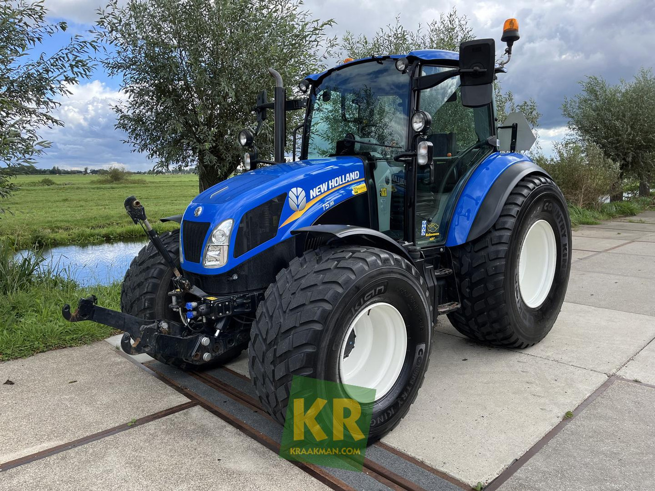 New Holland T5.95 - Traktor: slika New Holland T5.95 - Traktor New Holland T5.95 - Traktor: slika New Holland T5.95 - Traktor