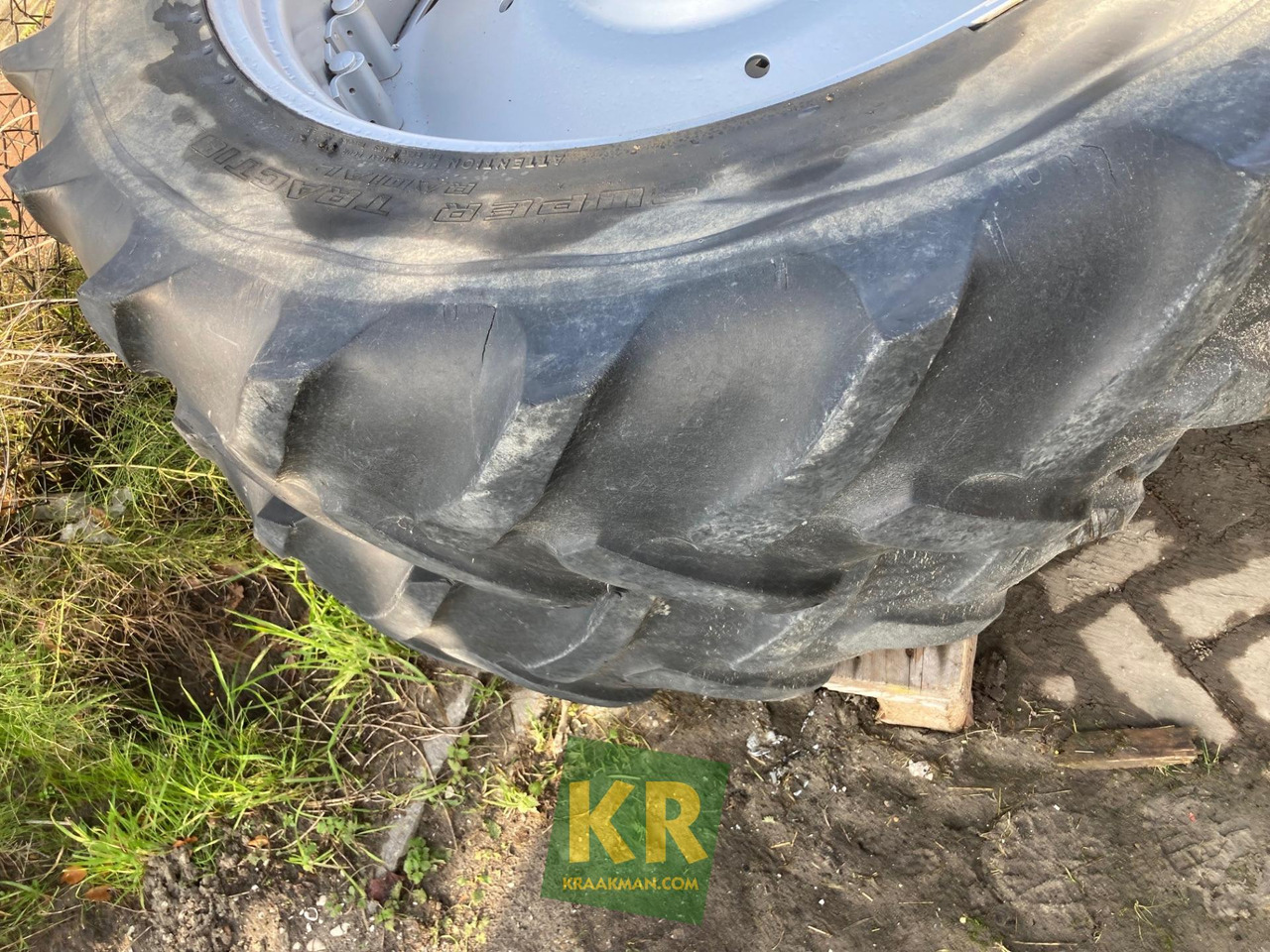 Onderdelen JD John Deere - Kompletan kotač za Poljoprivredni strojevi: slika Onderdelen JD John Deere - Kompletan kotač za Poljoprivredni strojevi Onderdelen JD John Deere - Kompletan kotač za Poljoprivredni strojevi: slika Onderdelen JD John Deere - Kompletan kotač za Poljoprivredni strojevi