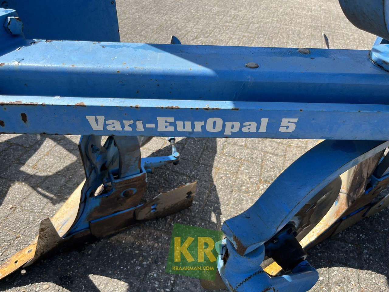 Opal Lemken - Plug: slika Opal Lemken - Plug Opal Lemken - Plug: slika Opal Lemken - Plug