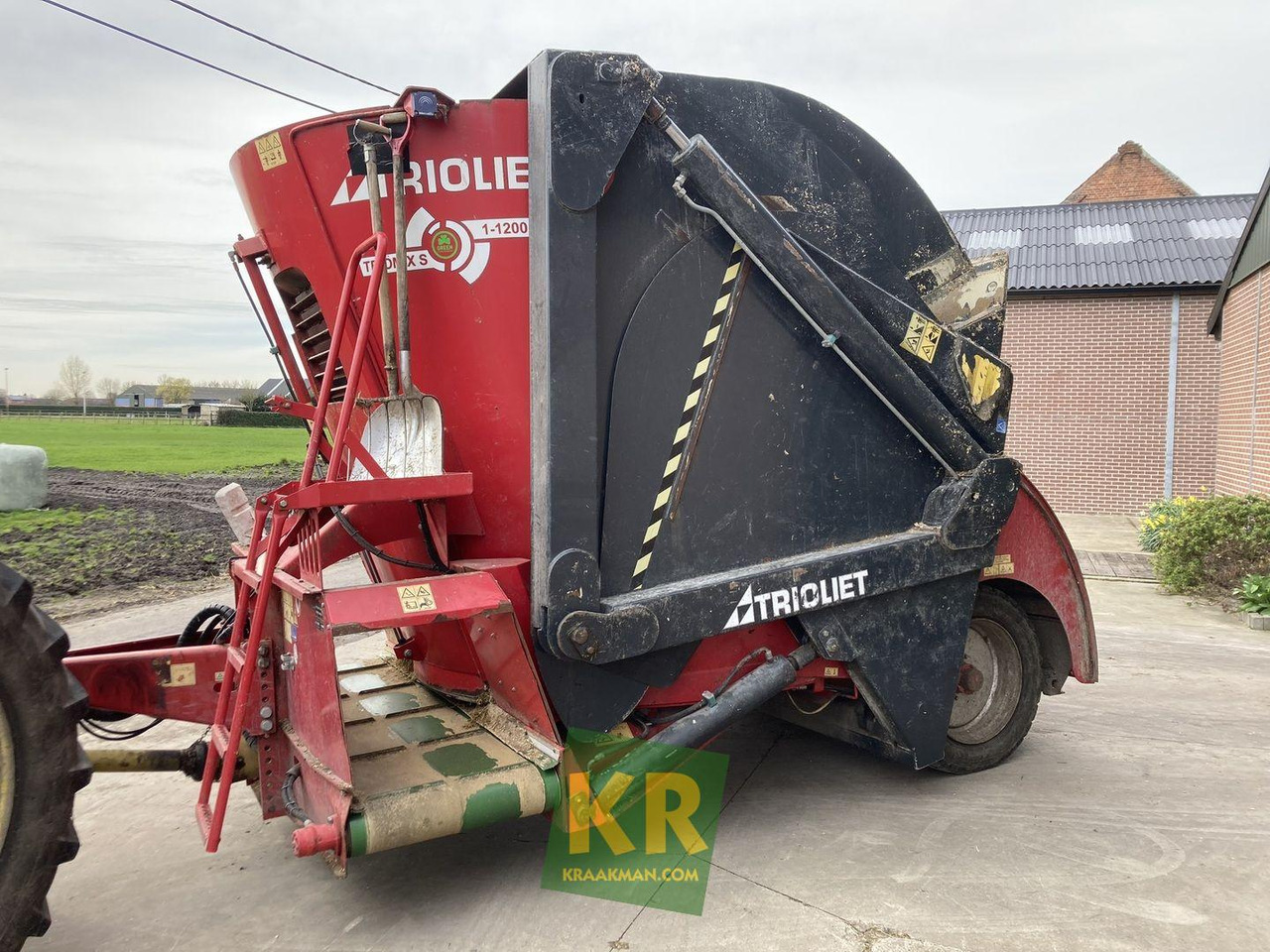 TRIOMIX S1 1200 Trioliet - Vagon-miješalica za krmivo: slika TRIOMIX S1 1200 Trioliet - Vagon-miješalica za krmivo TRIOMIX S1 1200 Trioliet - Vagon-miješalica za krmivo: slika TRIOMIX S1 1200 Trioliet - Vagon-miješalica za krmivo