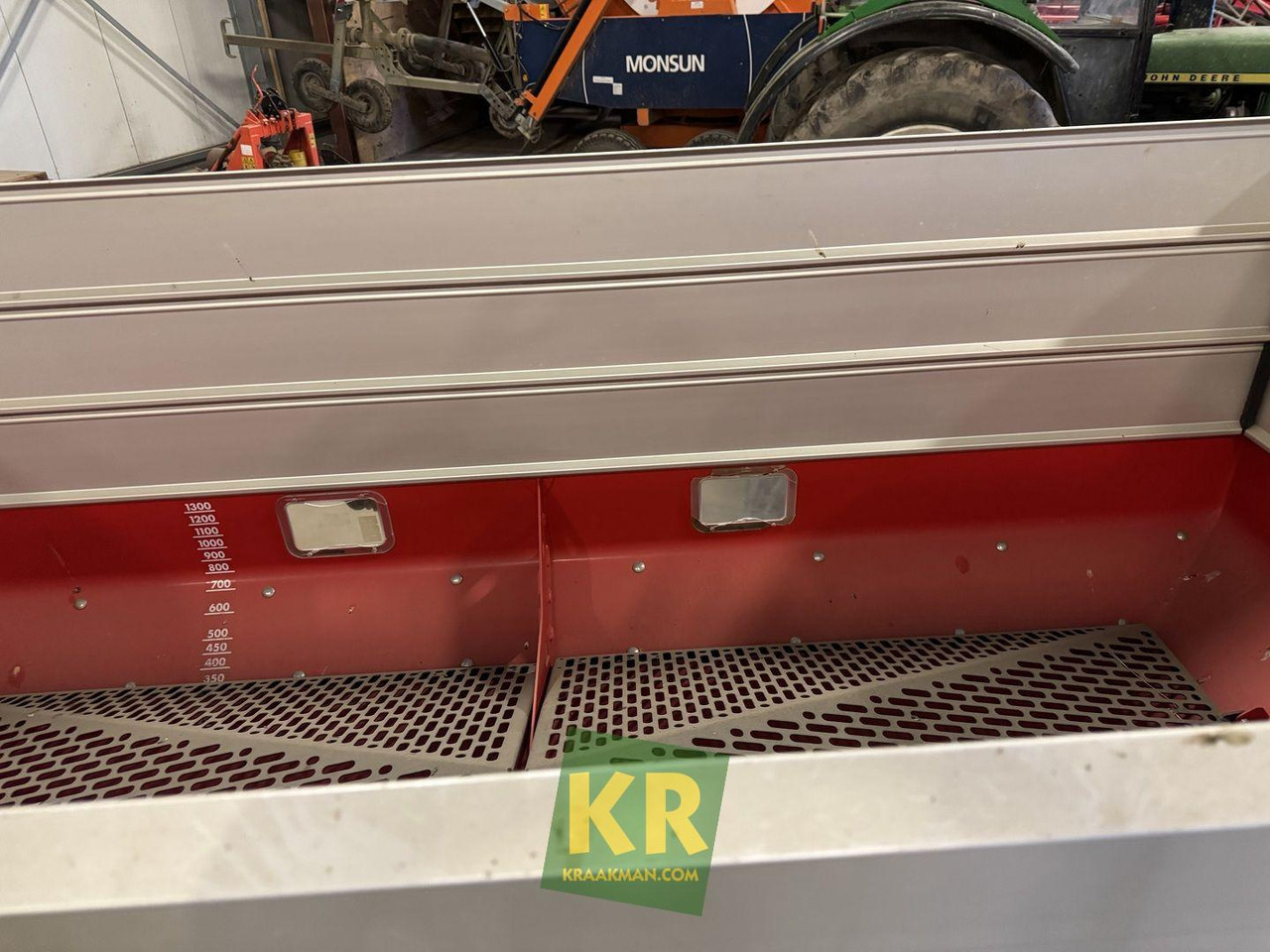 Vicon RO-EDW strooier - Rasipač gnojiva: slika Vicon RO-EDW strooier - Rasipač gnojiva Vicon RO-EDW strooier - Rasipač gnojiva: slika Vicon RO-EDW strooier - Rasipač gnojiva