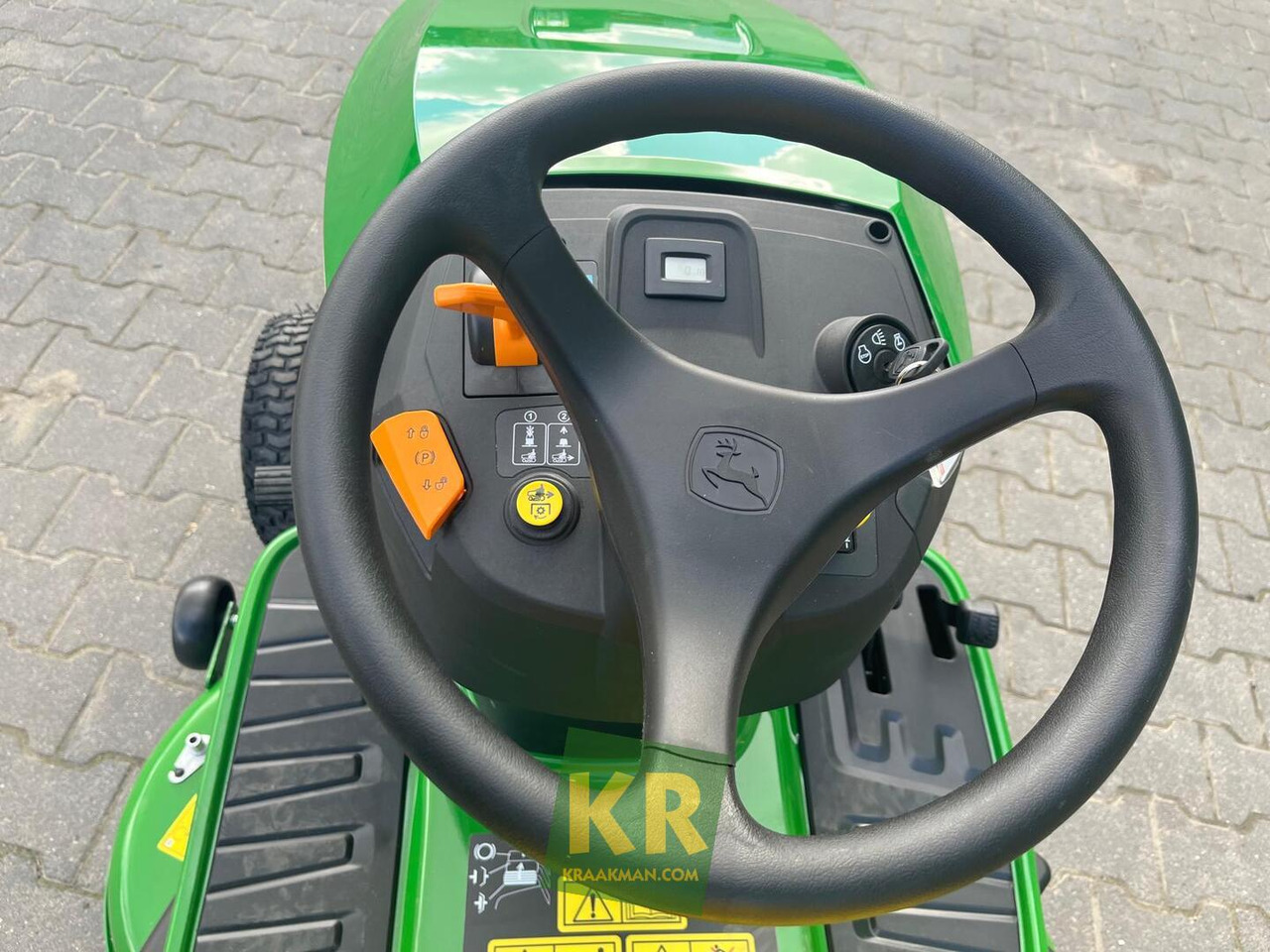 X167R John Deere - Vrtna kosilica: slika X167R John Deere - Vrtna kosilica X167R John Deere - Vrtna kosilica: slika X167R John Deere - Vrtna kosilica