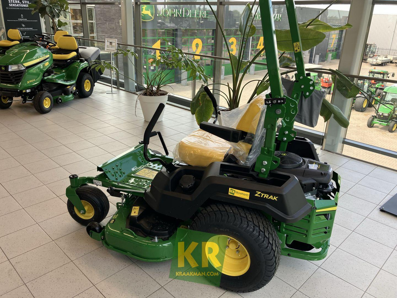 Z515E ZEROTURN John Deere - Vrtna kosilica: slika Z515E ZEROTURN John Deere - Vrtna kosilica Z515E ZEROTURN John Deere - Vrtna kosilica: slika Z515E ZEROTURN John Deere - Vrtna kosilica