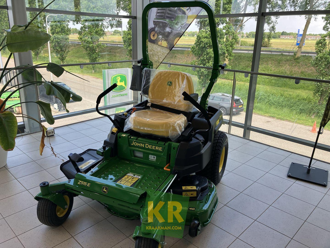 Z515E ZEROTURN John Deere - Vrtna kosilica: slika Z515E ZEROTURN John Deere - Vrtna kosilica Z515E ZEROTURN John Deere - Vrtna kosilica: slika Z515E ZEROTURN John Deere - Vrtna kosilica