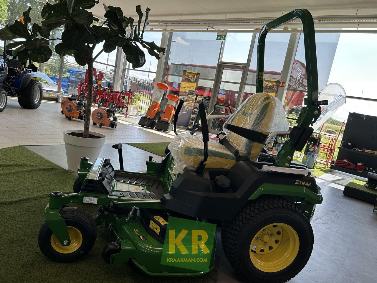 Z545R John Deere - Vrtna kosilica: slika Z545R John Deere - Vrtna kosilica Z545R John Deere - Vrtna kosilica: slika Z545R John Deere - Vrtna kosilica