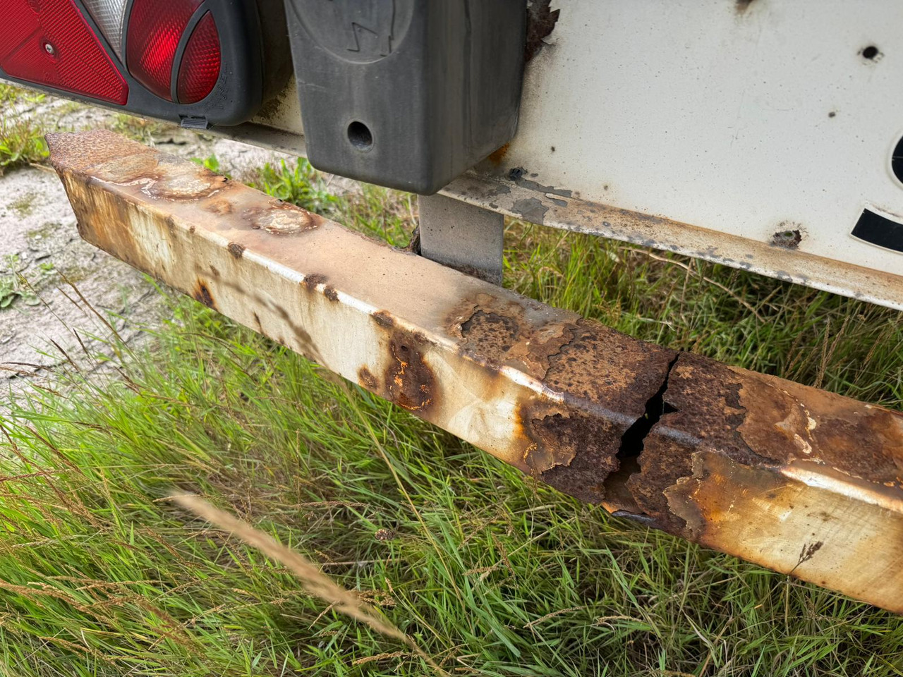 Poluprikolica hladnjača Schmitz Cargobull 2009 Vector 1850 MT: slika Poluprikolica hladnjača Schmitz Cargobull 2009 Vector 1850 MT Poluprikolica hladnjača Schmitz Cargobull 2009 Vector 1850 MT: slika Poluprikolica hladnjača Schmitz Cargobull 2009 Vector 1850 MT