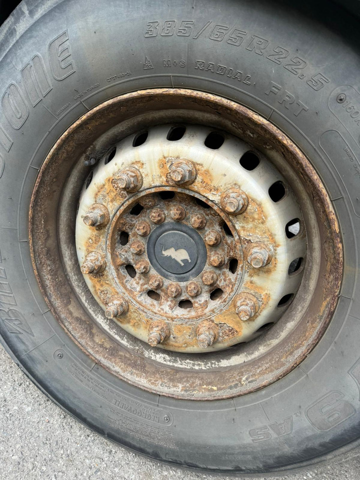 Poluprikolica hladnjača Schmitz Cargobull 2009 Vector 1850 MT: slika Poluprikolica hladnjača Schmitz Cargobull 2009 Vector 1850 MT Poluprikolica hladnjača Schmitz Cargobull 2009 Vector 1850 MT: slika Poluprikolica hladnjača Schmitz Cargobull 2009 Vector 1850 MT