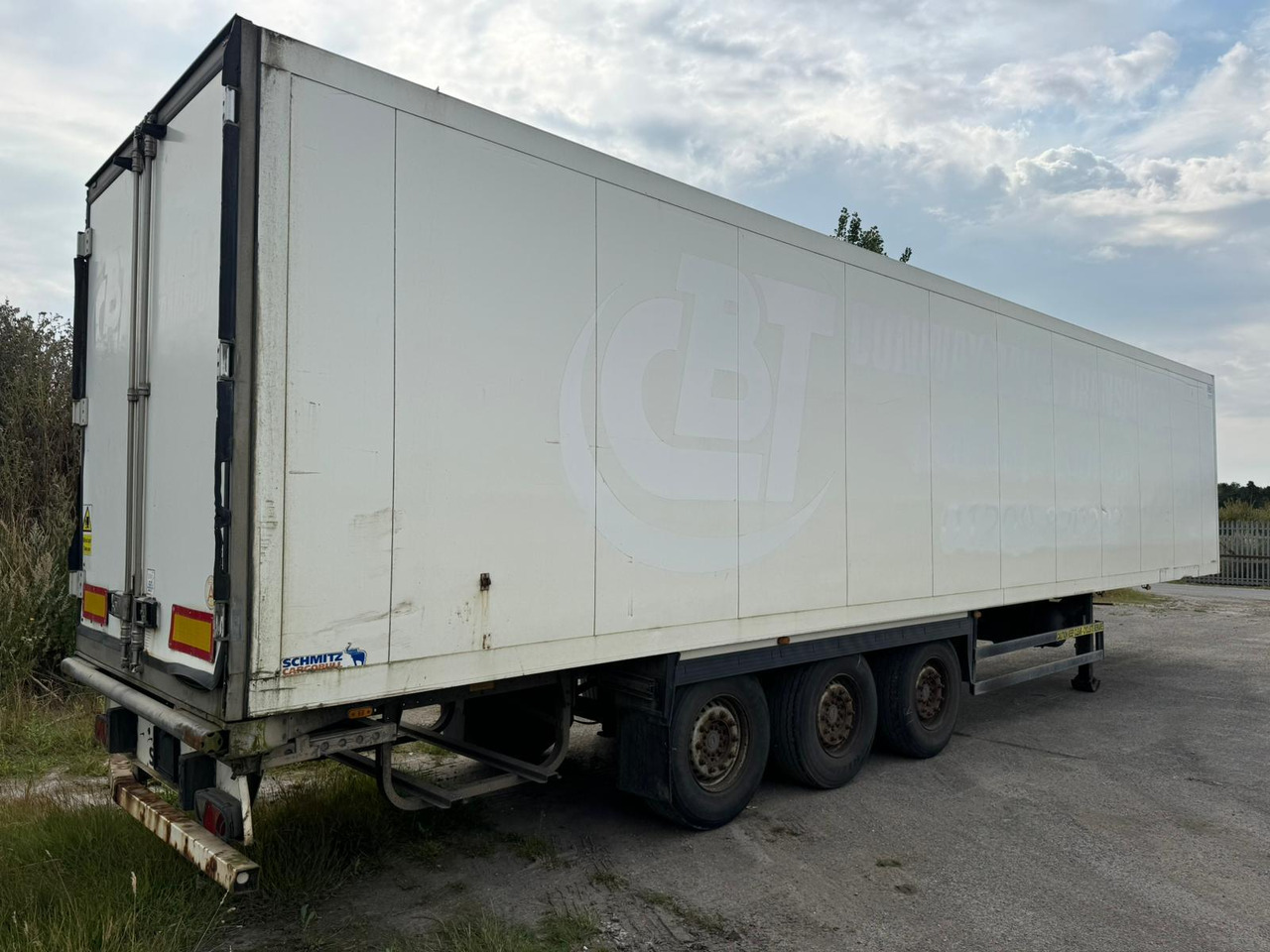 Poluprikolica hladnjača Schmitz Cargobull 2009 Vector 1850 MT: slika Poluprikolica hladnjača Schmitz Cargobull 2009 Vector 1850 MT Poluprikolica hladnjača Schmitz Cargobull 2009 Vector 1850 MT: slika Poluprikolica hladnjača Schmitz Cargobull 2009 Vector 1850 MT