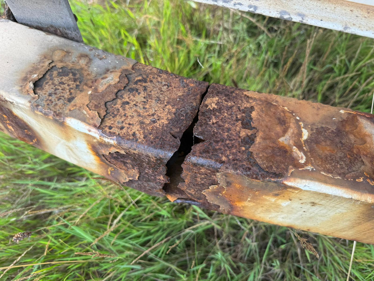 Poluprikolica hladnjača Schmitz Cargobull 2009 Vector 1850 MT: slika Poluprikolica hladnjača Schmitz Cargobull 2009 Vector 1850 MT Poluprikolica hladnjača Schmitz Cargobull 2009 Vector 1850 MT: slika Poluprikolica hladnjača Schmitz Cargobull 2009 Vector 1850 MT