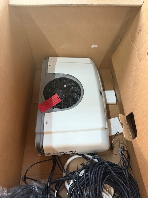 Thermo King V300 Max 30 spec. – NEW -BCN1117738 - Jedinica hladnjaka: slika Thermo King V300 Max 30 spec. – NEW -BCN1117738 - Jedinica hladnjaka Thermo King V300 Max 30 spec. – NEW -BCN1117738 - Jedinica hladnjaka: slika Thermo King V300 Max 30 spec. – NEW -BCN1117738 - Jedinica hladnjaka