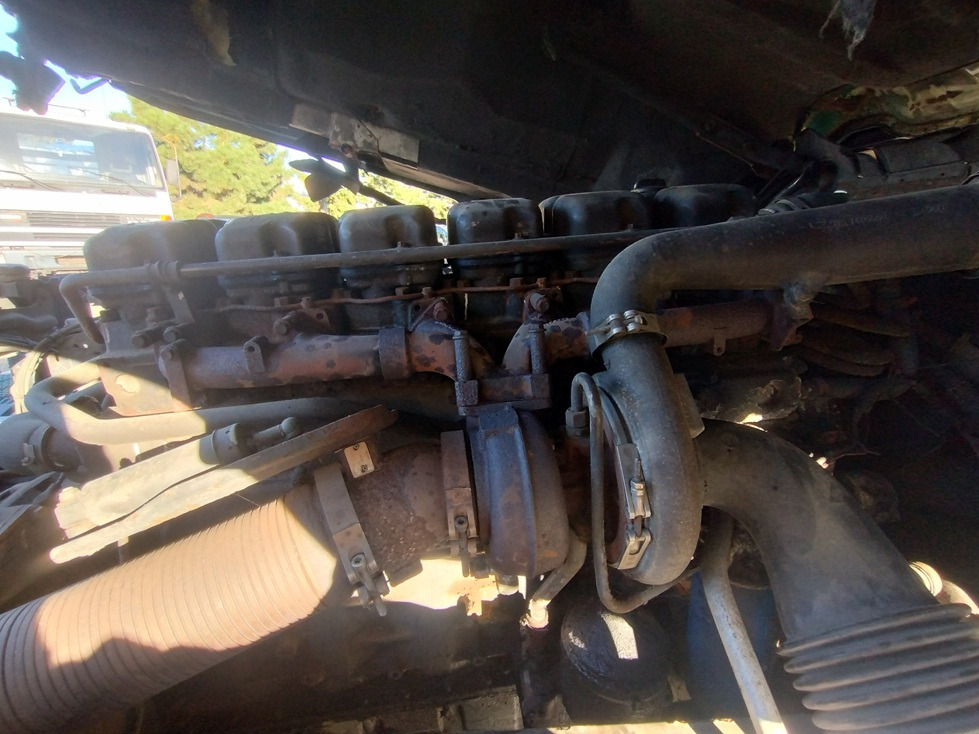 Tegljač SCANIA 124 420: slika Tegljač SCANIA 124 420