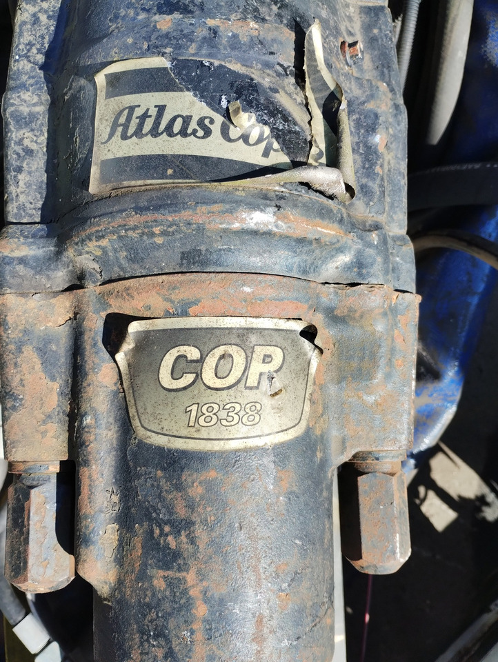 Platforma za bušenje WIERTNICA ATLAS COPCO COP 1838 DRILLING MACHINE: slika Platforma za bušenje WIERTNICA ATLAS COPCO COP 1838 DRILLING MACHINE Platforma za bušenje WIERTNICA ATLAS COPCO COP 1838 DRILLING MACHINE: slika Platforma za bušenje WIERTNICA ATLAS COPCO COP 1838 DRILLING MACHINE