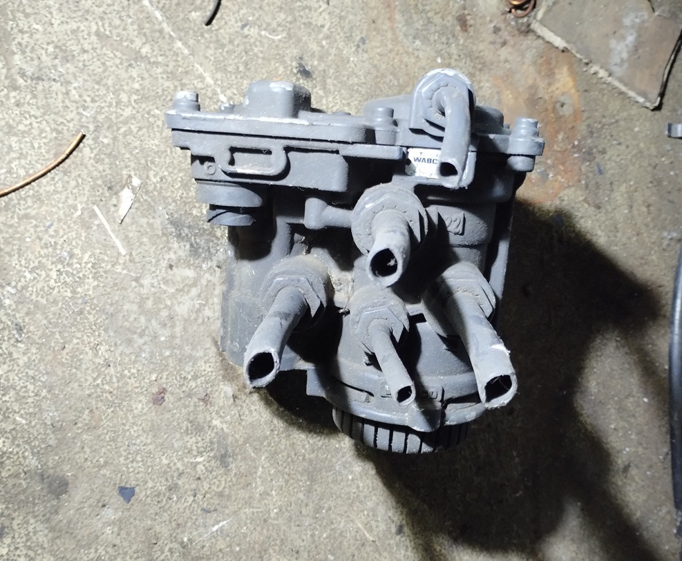 ZAWÓR MODULATOR EBS WABCO 0004319413 4802040020 MERCEDES ACTROS MP2 MP3 - Kočioni ventil: slika ZAWÓR MODULATOR EBS WABCO 0004319413 4802040020 MERCEDES ACTROS MP2 MP3 - Kočioni ventil ZAWÓR MODULATOR EBS WABCO 0004319413 4802040020 MERCEDES ACTROS MP2 MP3 - Kočioni ventil: slika ZAWÓR MODULATOR EBS WABCO 0004319413 4802040020 MERCEDES ACTROS MP2 MP3 - Kočioni ventil