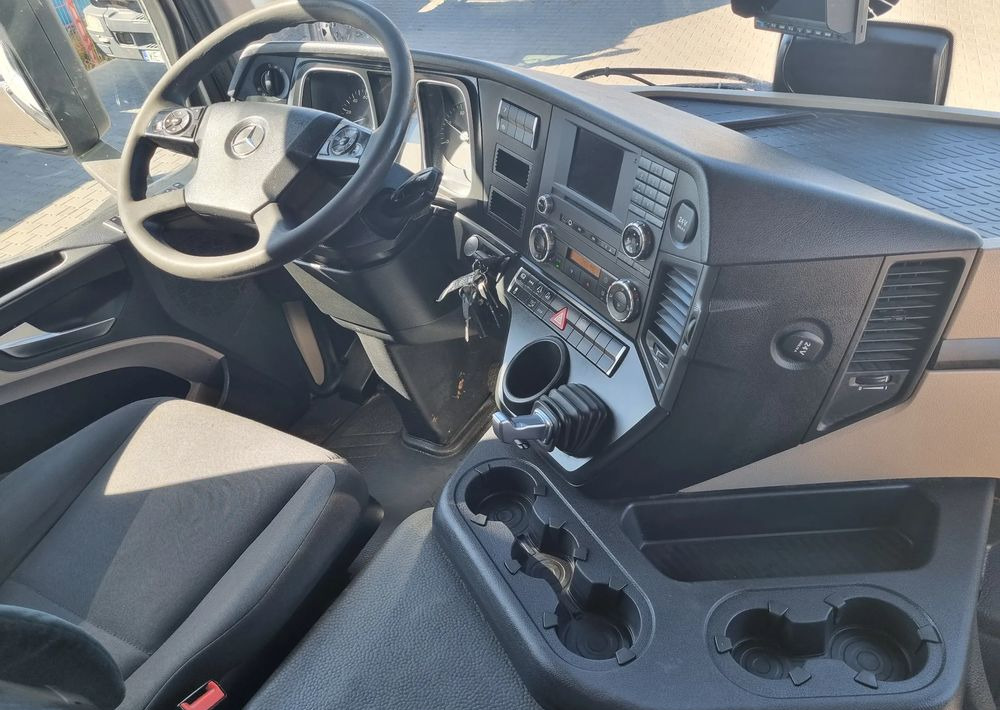 Mercedes-Benz Actros 1836 - Kamion s ceradom: slika Mercedes-Benz Actros 1836 - Kamion s ceradom Mercedes-Benz Actros 1836 - Kamion s ceradom: slika Mercedes-Benz Actros 1836 - Kamion s ceradom