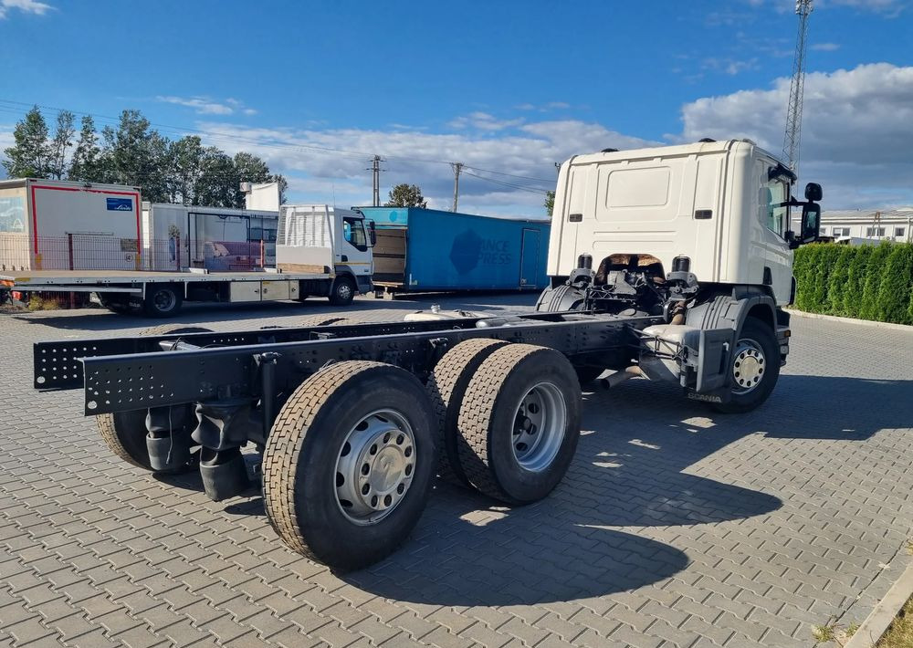 Scania P360 - Kamion-šasija: slika Scania P360 - Kamion-šasija Scania P360 - Kamion-šasija: slika Scania P360 - Kamion-šasija
