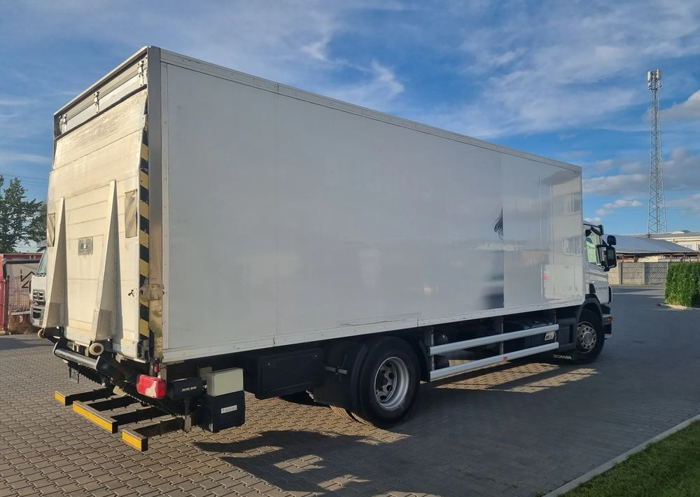 Scania P400 - Kamion hladnjača: slika Scania P400 - Kamion hladnjača Scania P400 - Kamion hladnjača: slika Scania P400 - Kamion hladnjača