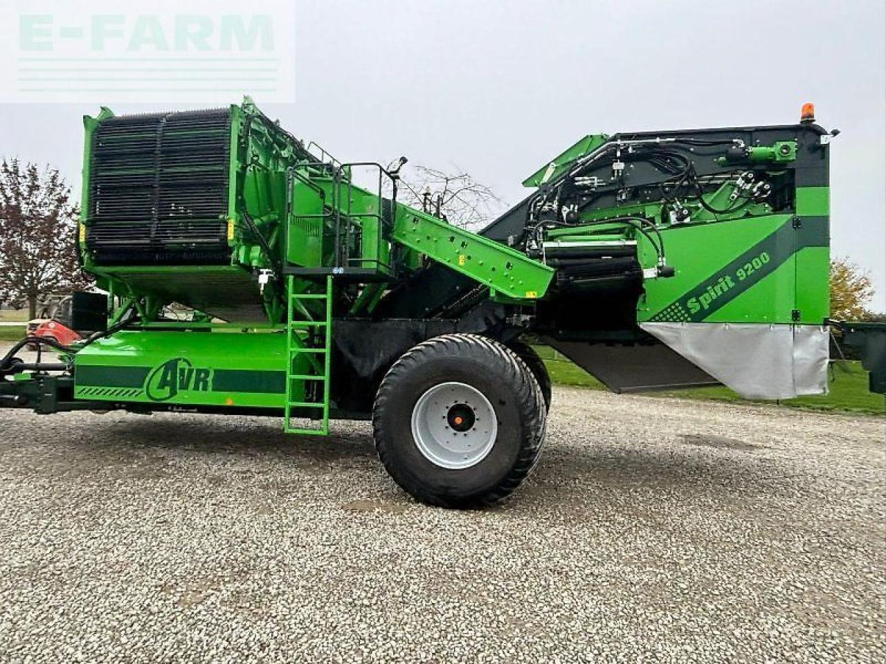 AVR spirit 9200 - Kombajn za krumpir: slika AVR spirit 9200 - Kombajn za krumpir AVR spirit 9200 - Kombajn za krumpir: slika AVR spirit 9200 - Kombajn za krumpir