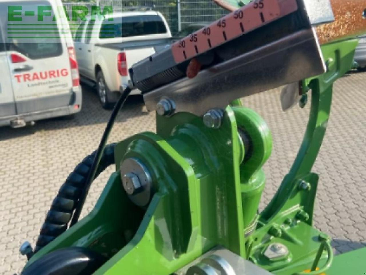 Amazone cayron 200 v - Plug: slika Amazone cayron 200 v - Plug Amazone cayron 200 v - Plug: slika Amazone cayron 200 v - Plug