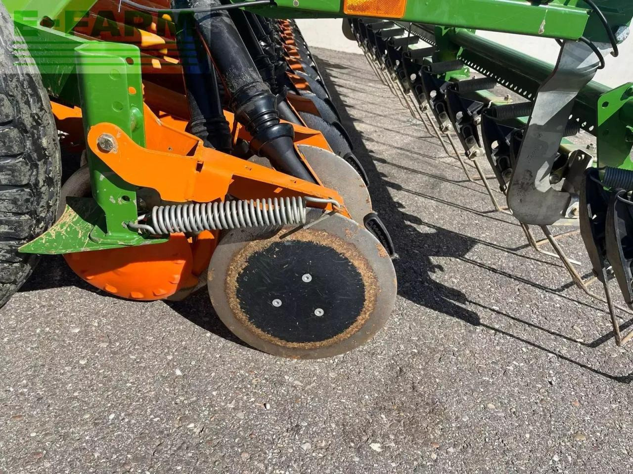 Sijačica Amazone d 9 / 3000 special: slika Sijačica Amazone d 9 / 3000 special Sijačica Amazone d 9 / 3000 special: slika Sijačica Amazone d 9 / 3000 special