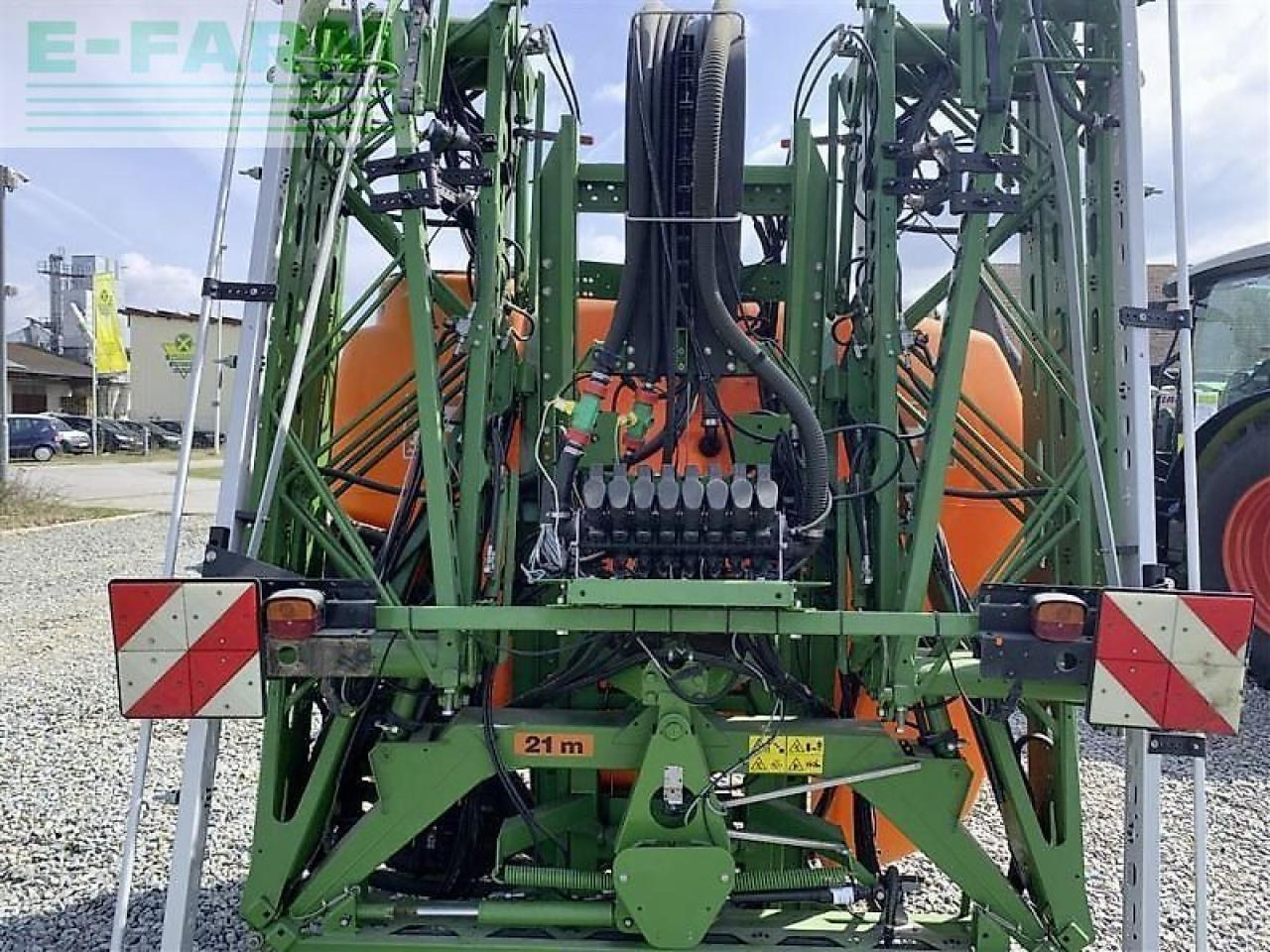 Amazone uf 1201 - Vučena prskalica: slika Amazone uf 1201 - Vučena prskalica Amazone uf 1201 - Vučena prskalica: slika Amazone uf 1201 - Vučena prskalica