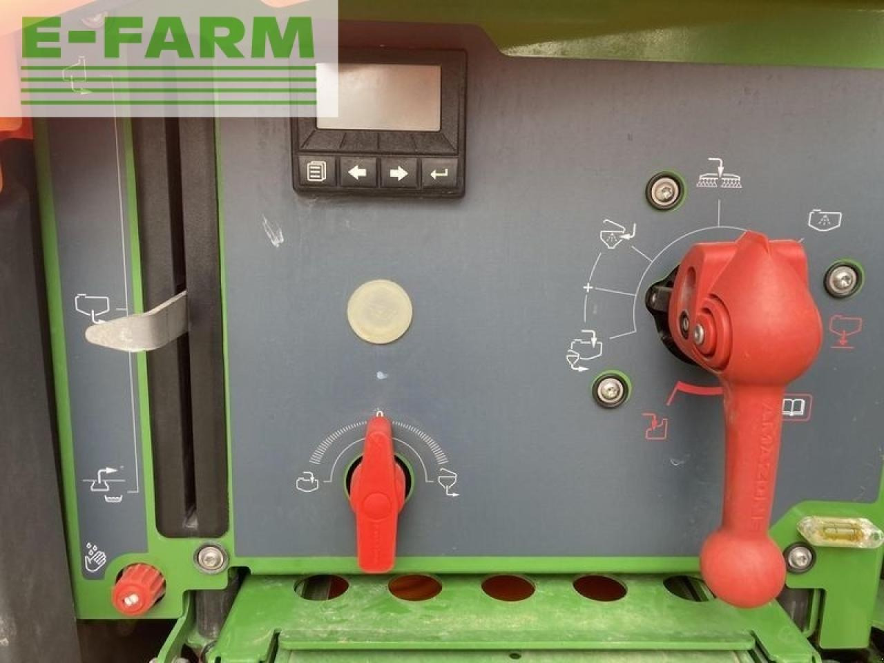 Amazone uf 2002, 25 cm düsenabstand - Prskalica za traktor: slika Amazone uf 2002, 25 cm düsenabstand - Prskalica za traktor Amazone uf 2002, 25 cm düsenabstand - Prskalica za traktor: slika Amazone uf 2002, 25 cm düsenabstand - Prskalica za traktor