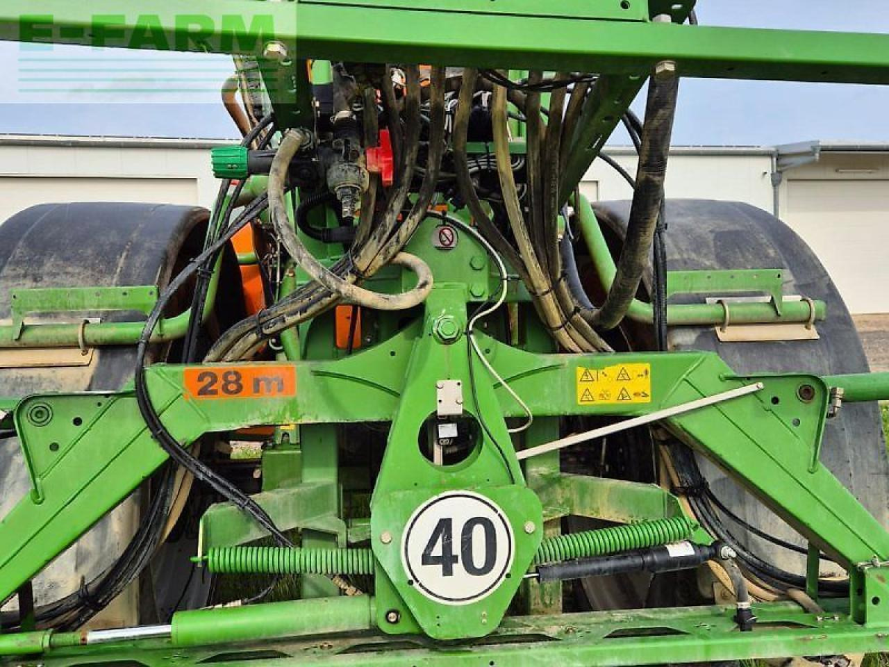 Vučena prskalica Amazone ux 3200 super: slika Vučena prskalica Amazone ux 3200 super
