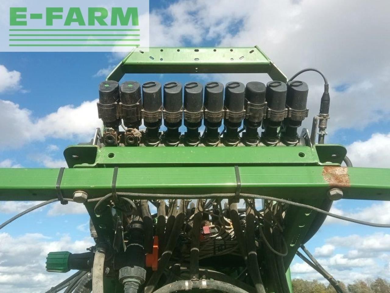 Amazone ux 4200 - Vučena prskalica: slika Amazone ux 4200 - Vučena prskalica Amazone ux 4200 - Vučena prskalica: slika Amazone ux 4200 - Vučena prskalica