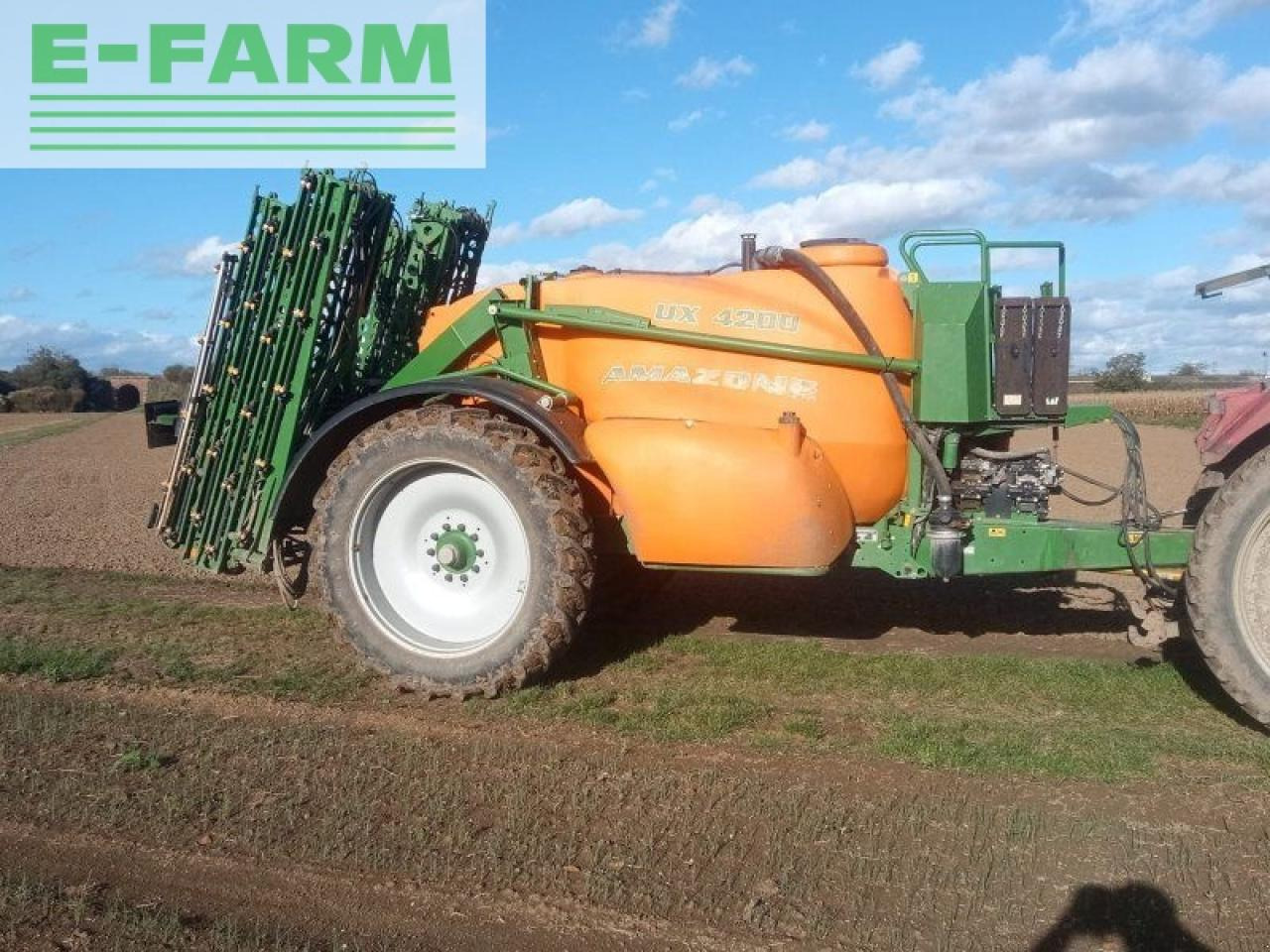 Amazone ux 4200 - Vučena prskalica: slika Amazone ux 4200 - Vučena prskalica Amazone ux 4200 - Vučena prskalica: slika Amazone ux 4200 - Vučena prskalica