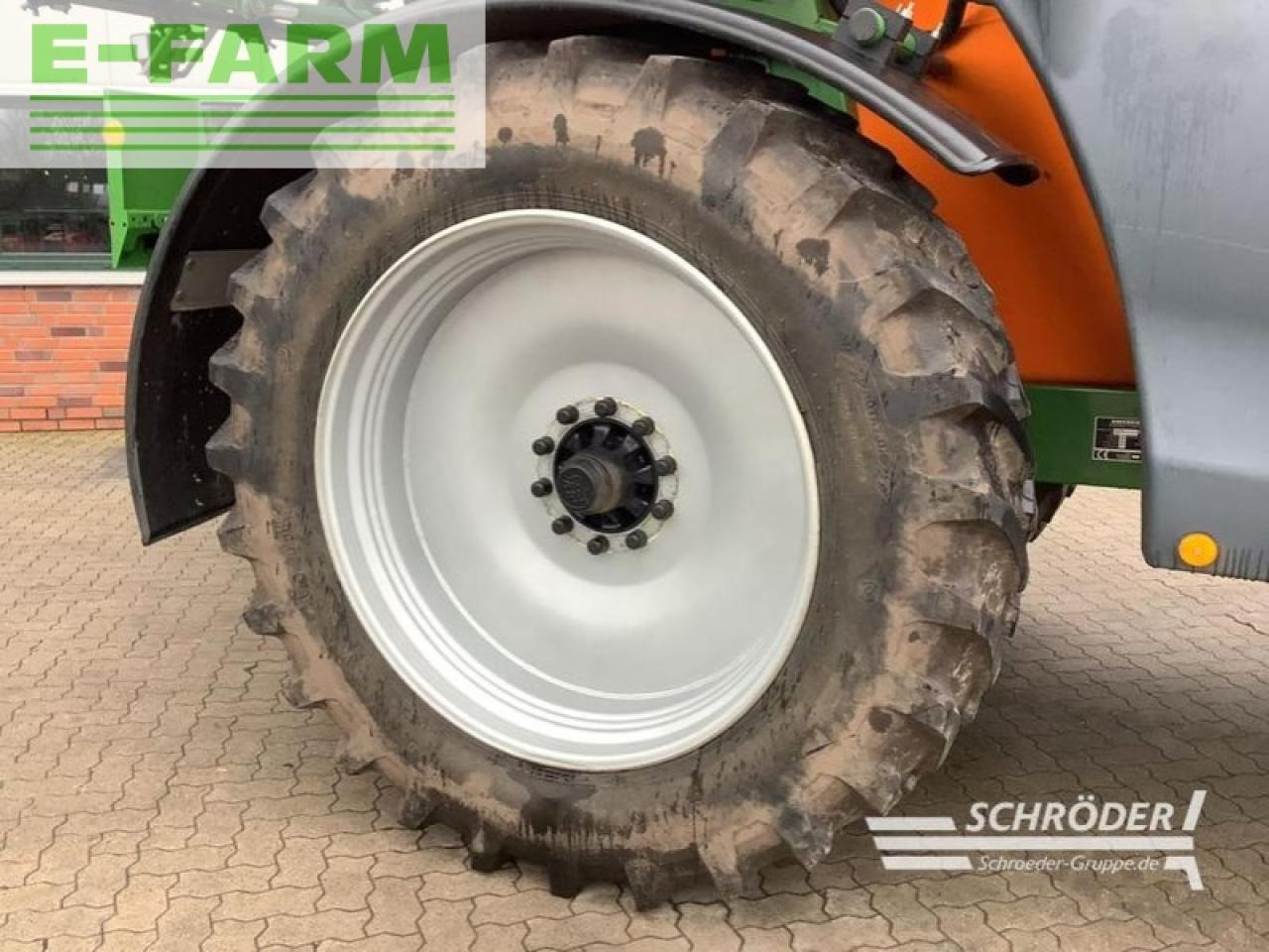 Vučena prskalica Amazone ux 5201 super: slika Vučena prskalica Amazone ux 5201 super Vučena prskalica Amazone ux 5201 super: slika Vučena prskalica Amazone ux 5201 super