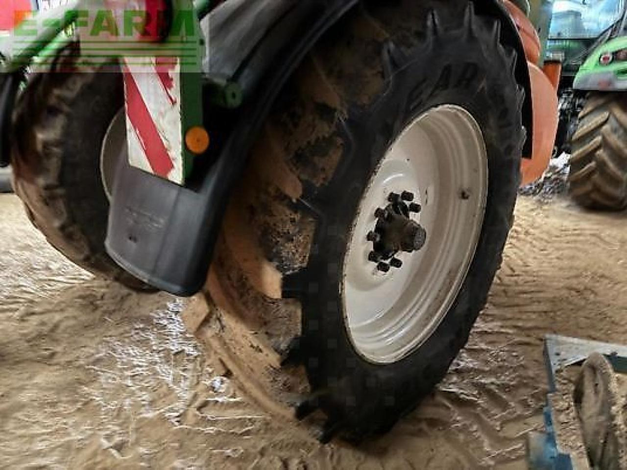 Amazone ux5200 - Vučena prskalica: slika Amazone ux5200 - Vučena prskalica Amazone ux5200 - Vučena prskalica: slika Amazone ux5200 - Vučena prskalica