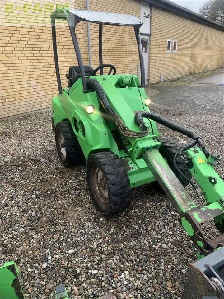 Avant 520 teleskop - Mini bager: slika Avant 520 teleskop - Mini bager Avant 520 teleskop - Mini bager: slika Avant 520 teleskop - Mini bager